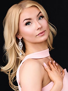 Kiley headshot40678HIGHQUALITY (1).jpg