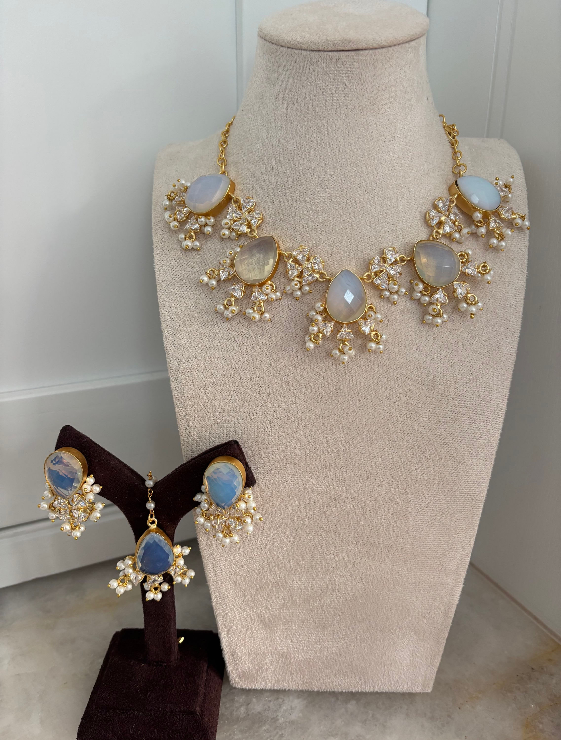 Precious Opalite Swarovski (C)