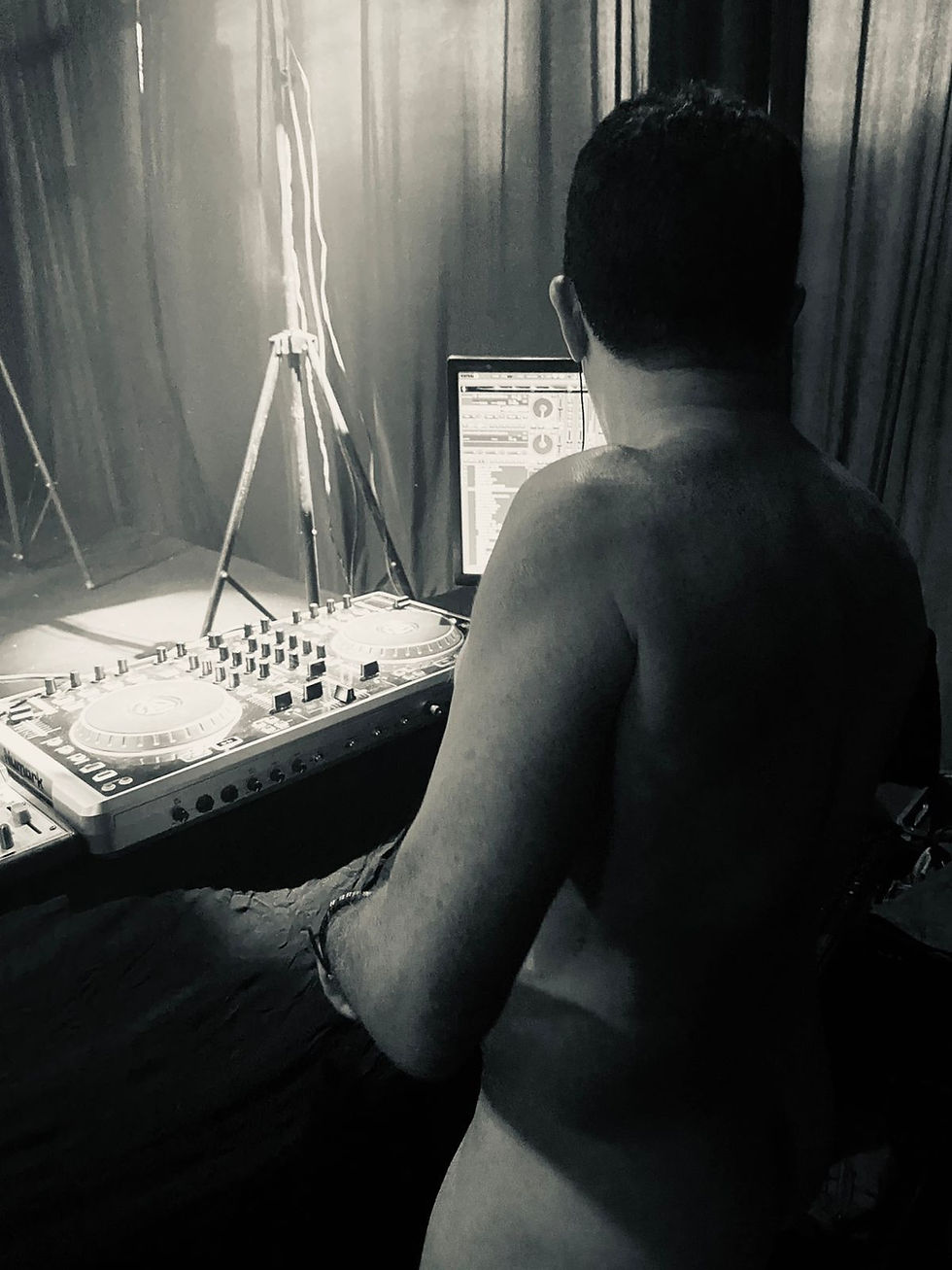 Pessoas em um evento nudista