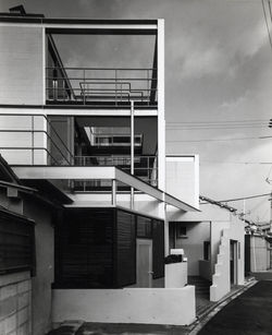 y_House1