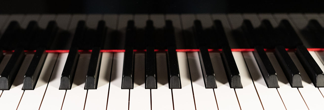 piano_detail_01.jpg