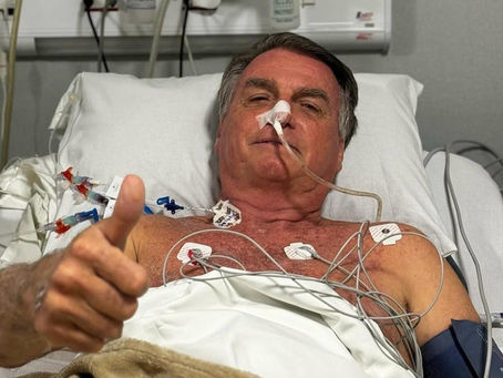 Bolsonaro apresenta melhora e é transferido para o quarto