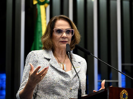 Damares rompe com a equipe de Flávio Bolsonaro