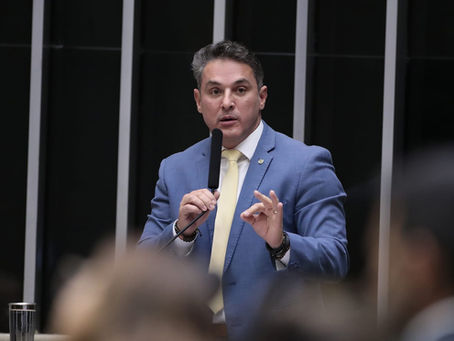 Deputado Zucco lidera ofensiva da oposição contra decreto que amplia poderes da primeira-dama Janja