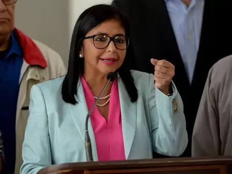 ALERTA: Forças Armadas da Venezuela reconhecem Delcy Rodríguez como presidente interina