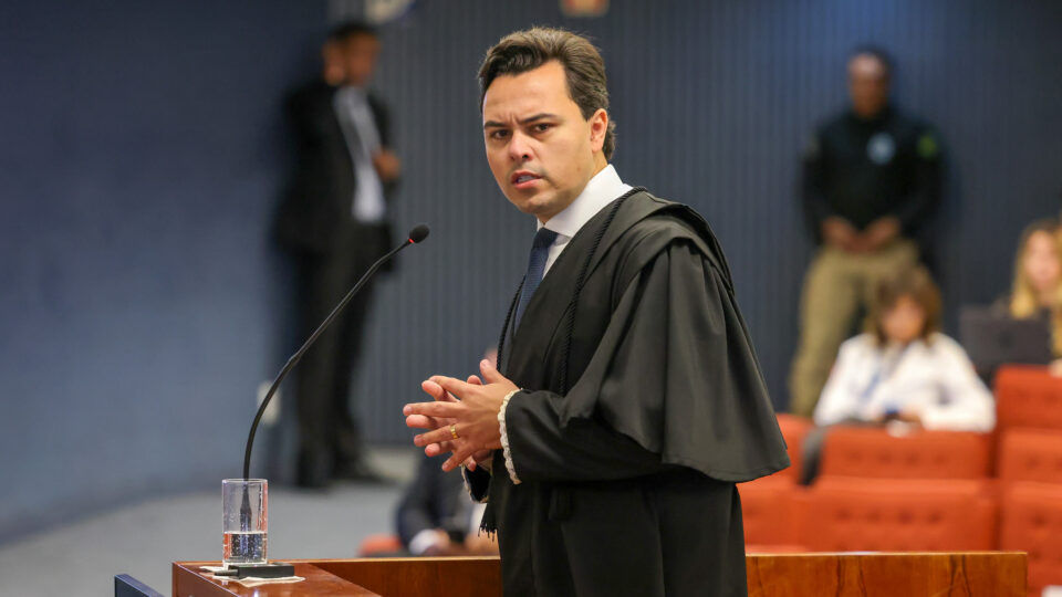Advogado de Filipe Martins denuncia processo na OAB e afirma ser alvo de tentativa de inelegibilidade