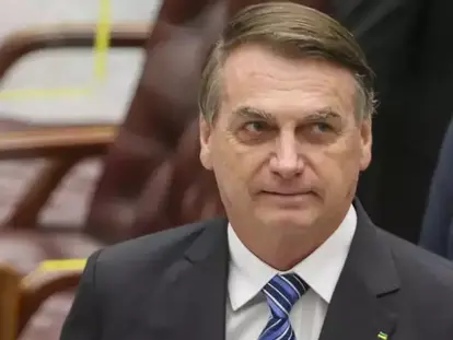 "Estou vivo e o candidato sou eu", se projeta Bolsonaro para candidatura em 2026