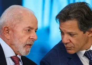 Bradesco prevê recessão no Brasil em 2025