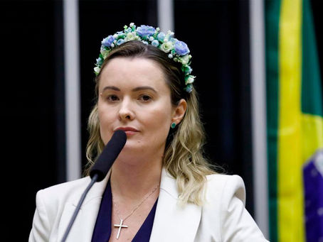 Deputada questiona gastos culturais dos Correios em meio a crise financeira