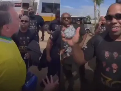 Vídeo: Bolsonaro encontra grupo de pagode e entrega medalha