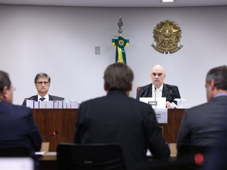ALERTA: Moraes pede a Zanin que marque julgamento de Jair Bolsonaro