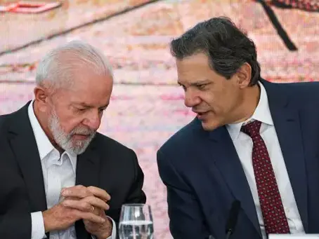 Desvalorização do real provoca saída em massa de investimentos