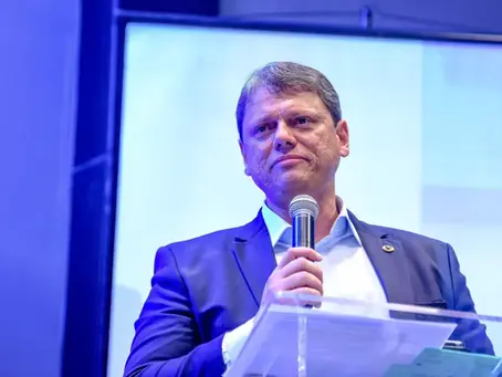 Justiça Eleitoral manda retirar 26 publicações com fake news contra Tarcísio