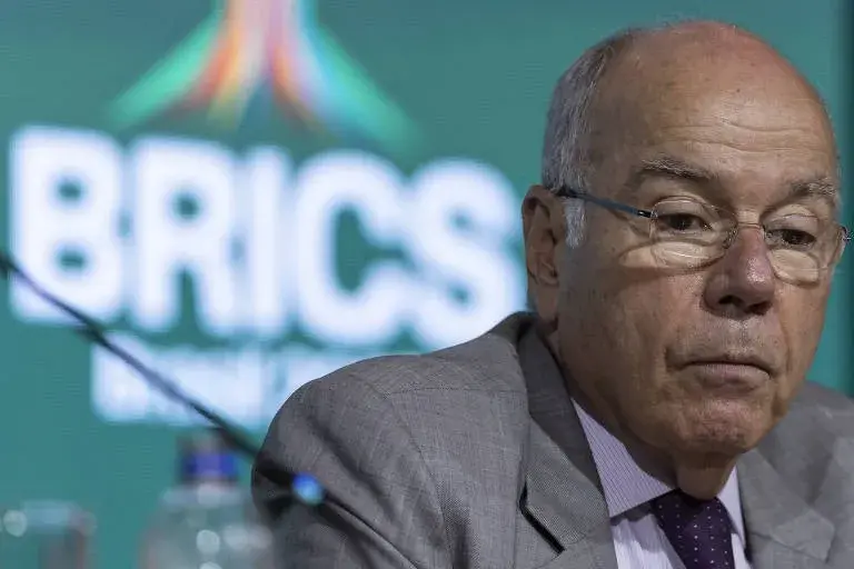 Itamaraty enfrenta colapso orçamentário e pede crédito emergencial de R$350 milhões para evitar paralisação diplomática