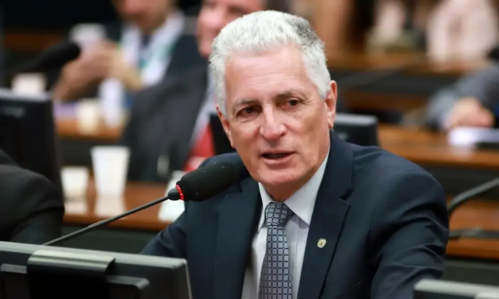 Petista pede bloqueio de emendas’ após derrota do governo em MP