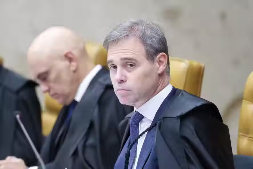 Mendonça abre sindicância sobre troca de delegado da PF