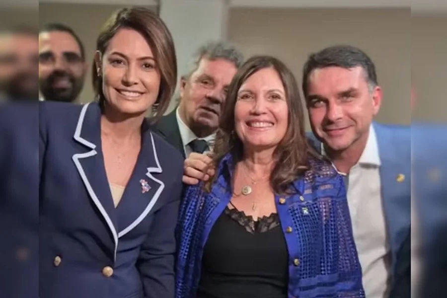Bolsonaro define Michelle e Bia Kicis como candidatas ao Senado pelo DF