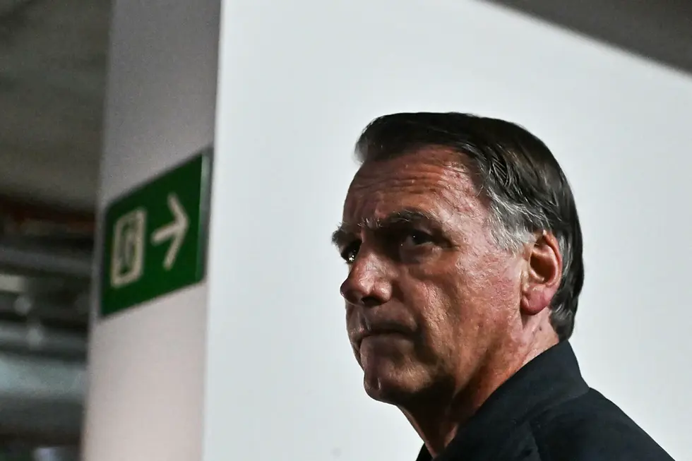 Bolsonaro é diagnosticado com câncer de pele, confirma médico