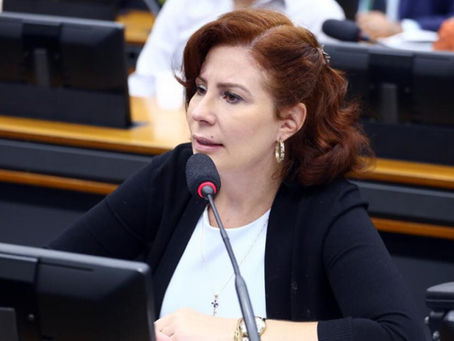 ALERTA: Justiça condena Carla Zambelli a indenizar Vera Magalhães por danos morais