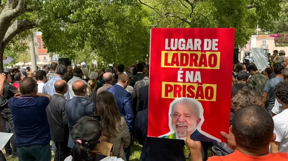 Protesto em Lisboa marca visita de Lula com críticas e rejeição