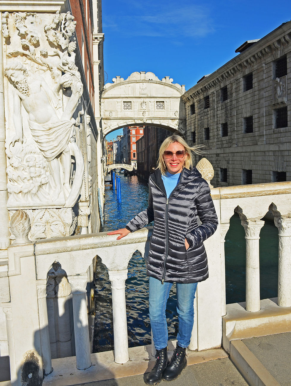 Stephanie seu guia privativa para Veneza na ponte dos suspiros