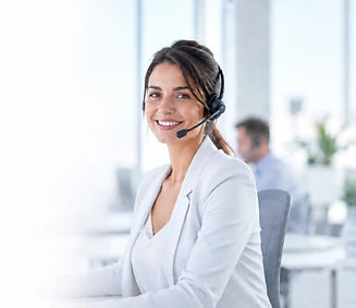 Réceptioniste avec casque d'écoute.jpg