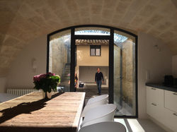 Uzes | kitchen opening on patio
