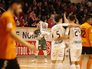 CRÓNICA X17 PRIMEIRA DIVISIÓN FS (NPA 4–1 ARN) | Paso de xigante cara ao obxectivo