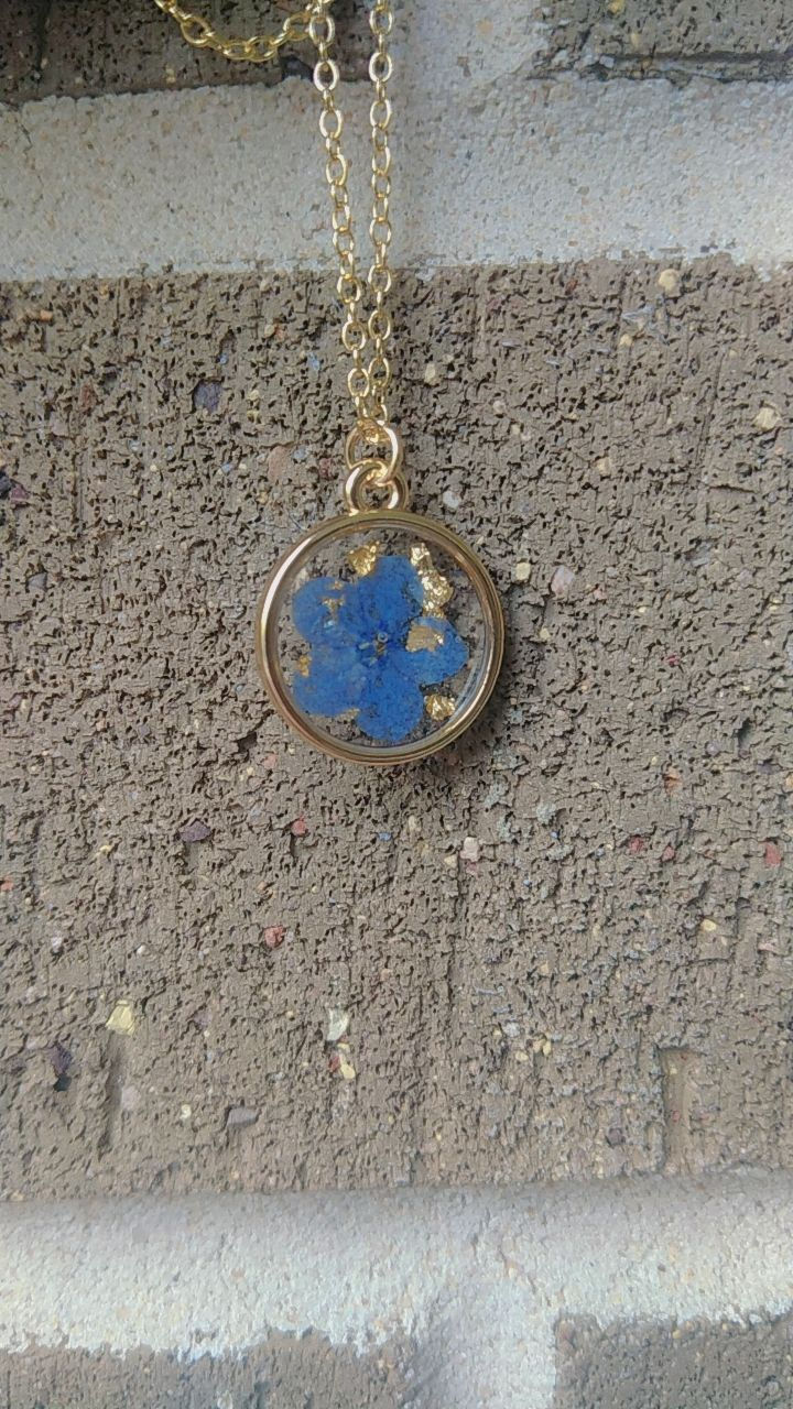 Thumbnail: Resin Pendant {Floral} - Gold Look