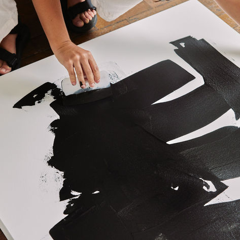 Künstlerischer Selbstausdruck im Rahmen einer kreativtherapeutischen Arbeitssituation.