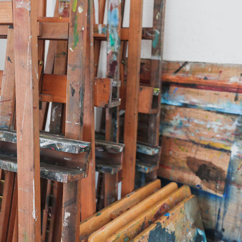 Atelierarbeit im Freizeitkurs Porträtzeichnen am IBKK Bochum.