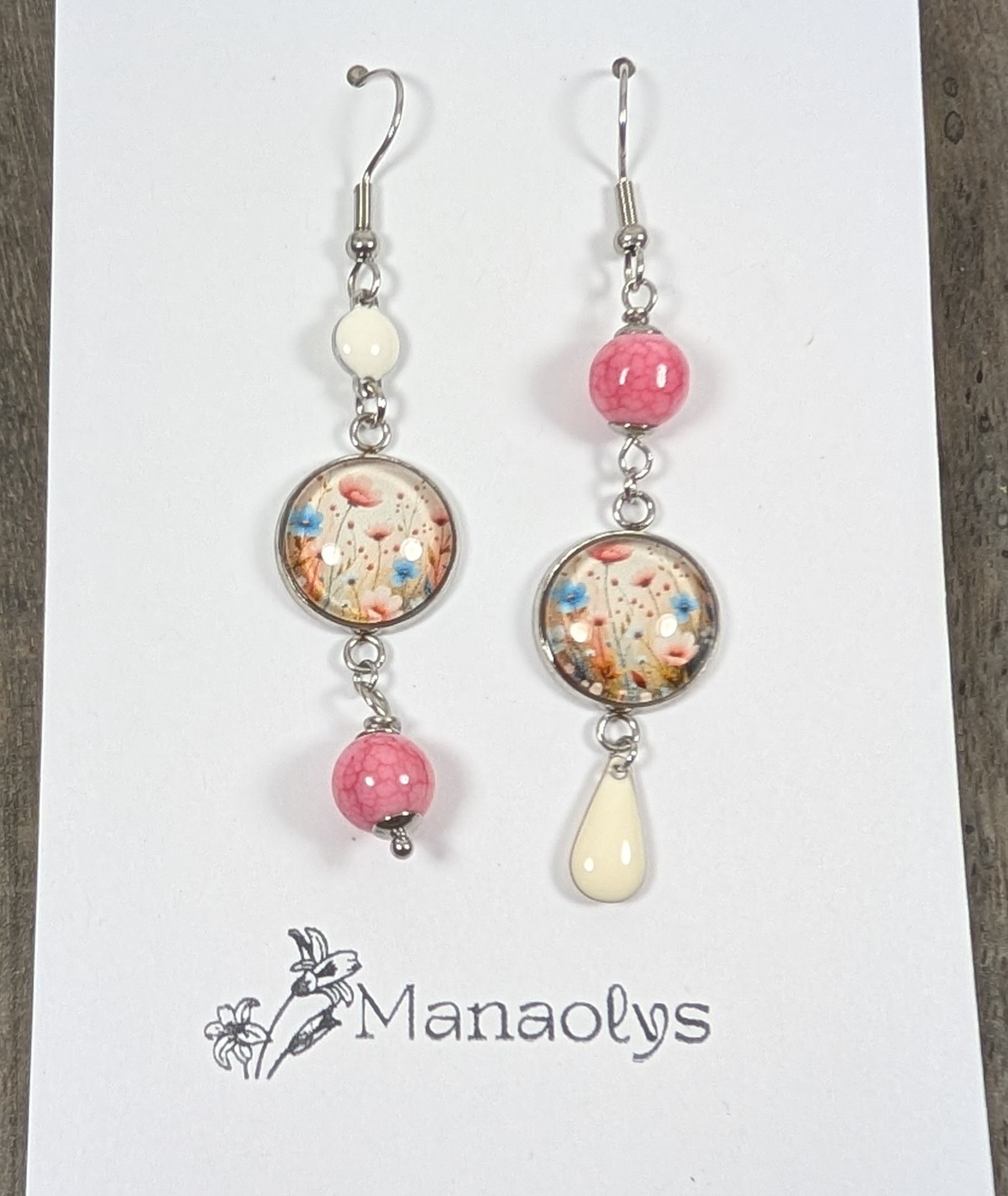 Boucles d'oreilles asymétriques MARLÈNE, rose et argenté