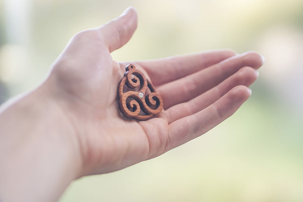 Miniature : Pendentif Triskell en bois