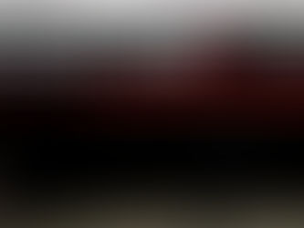 Nova identidade visual da Circuit Park Estacionamentos — logotipo nas cores preto, vermelho e branco aplicado em fachada moderna. Design renovado simboliza excelência, tecnologia e solidez na gestão de estacionamentos e valet parking corporativo.