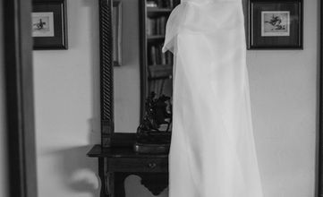 A beautiful wedding dress for that special moment!