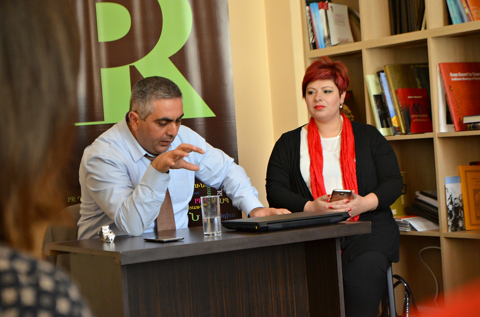 Արծրուն Հովհաննիսյան.PR դպրոց