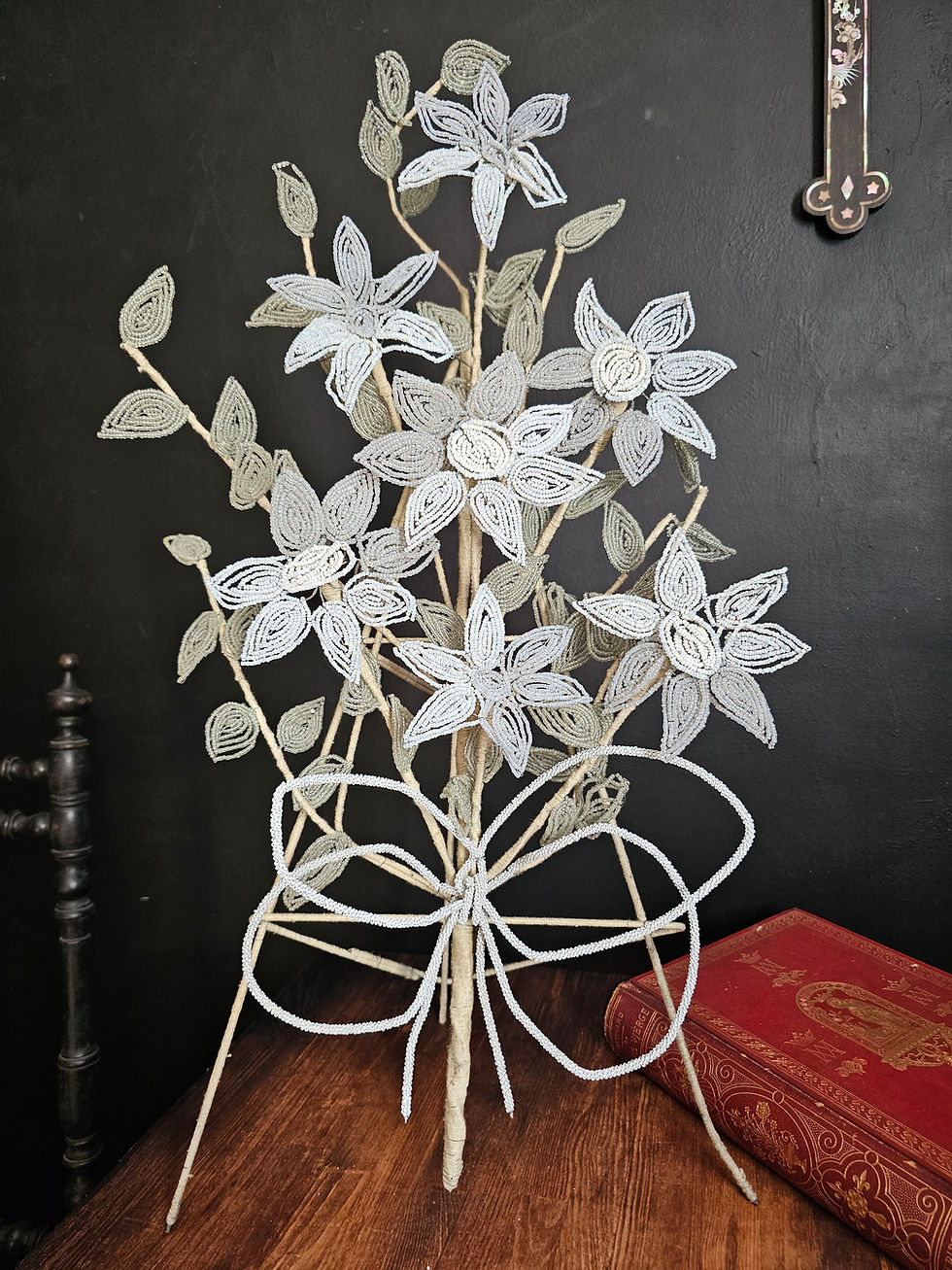 Miniature : Large antique funeral bouquet with bow made with glass beads