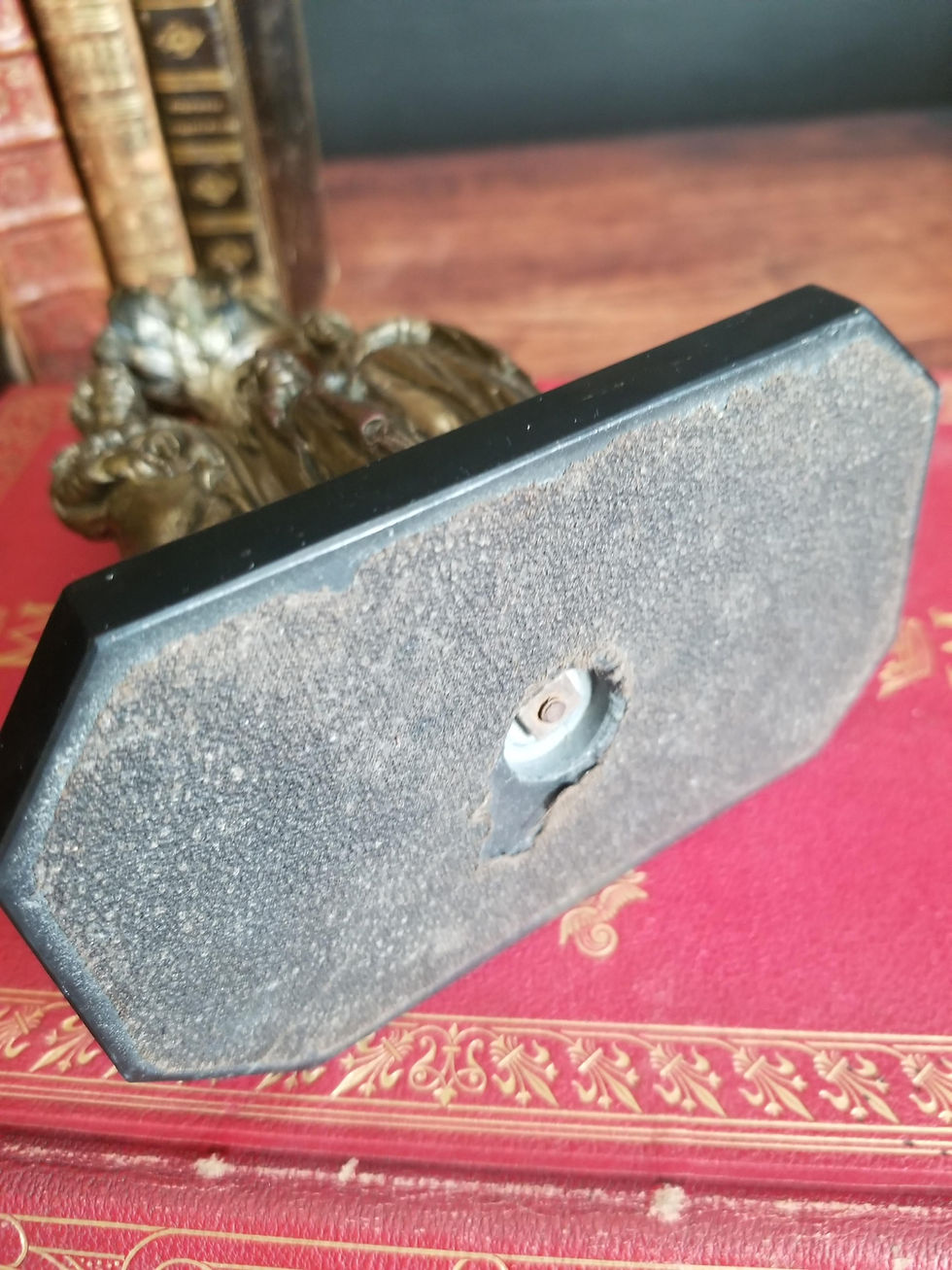 Miniature : Statue  de la Sainte Famille en métal sur socle en marbre noir.