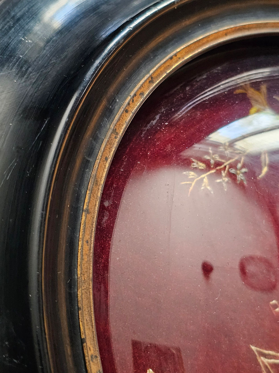 Miniature : Broderie religieuse ancienne dans un grand cadre ovale avec verre bombé