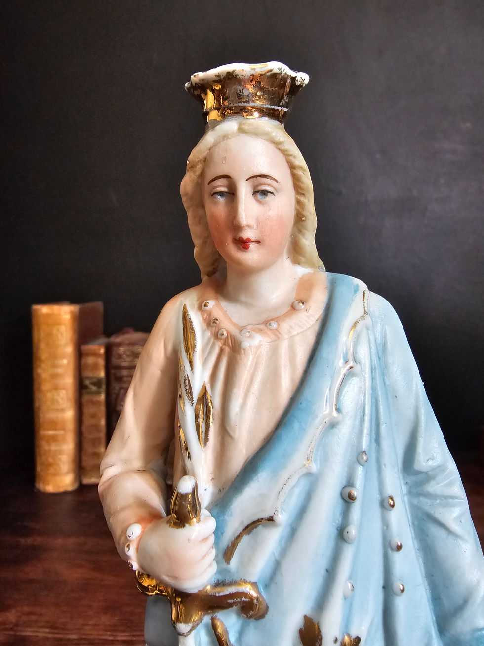 Miniature : Rare figurine en biscuit de Sainte Barbe.