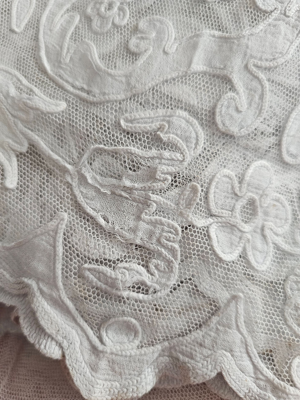 Thumbnail: Cornely embroidery on tulle border with floral motif for a priest's alb