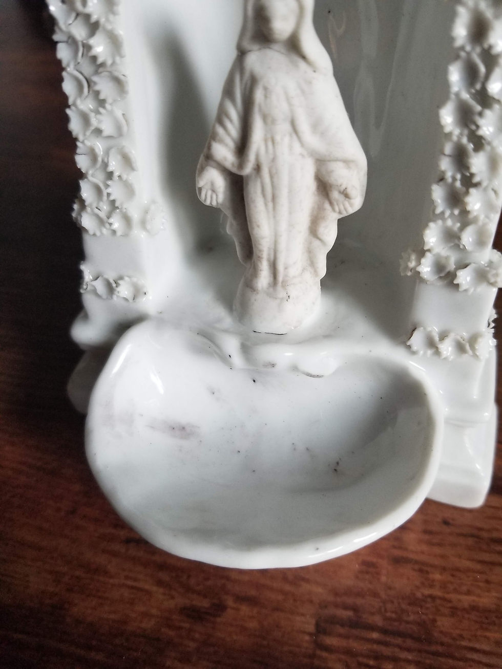 Miniature : Bénitier à poser en porcelaine, oratoire Vierge, 1800