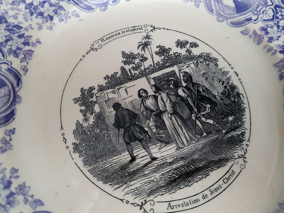 Miniature : Antique set of 3 Sarreguemines plates with New testament Bible illustrations.