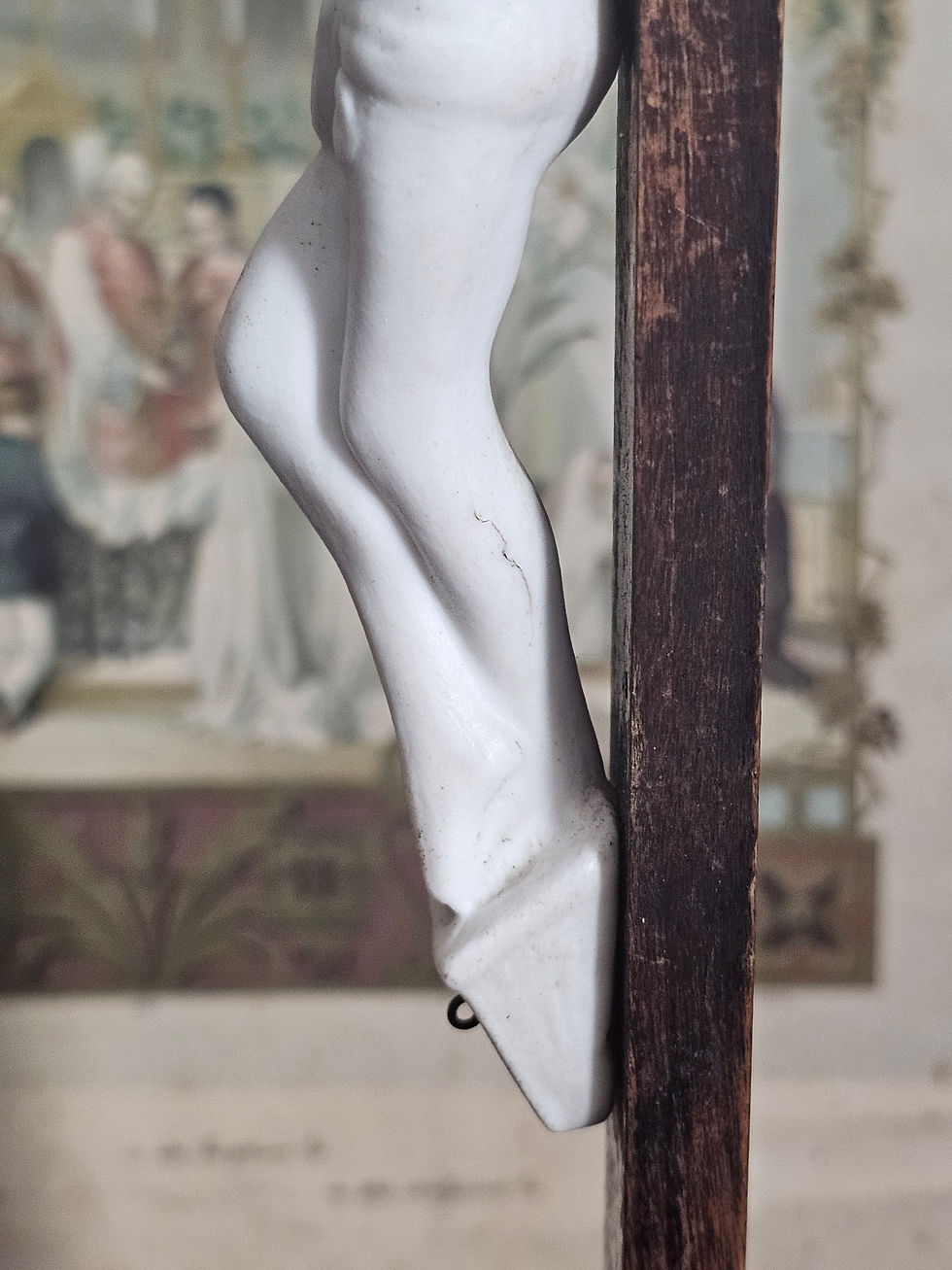 Miniature : Crucifix ancien en bois et porcelaine