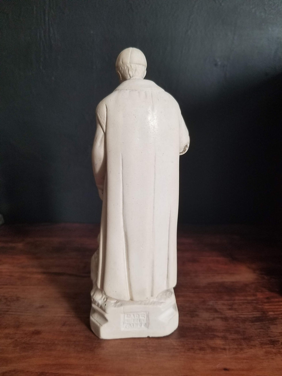 Miniature : French antique St Vincent de Paul with children plaster statue, figurine.