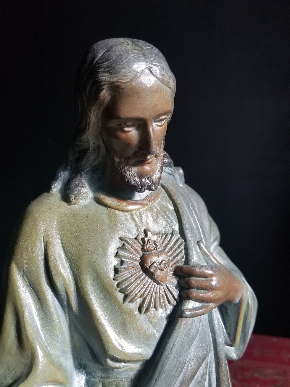 Miniature : French antique Sacred Heart of Jesus metal statue with bronze patina