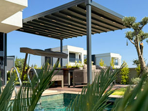 Verwandeln Sie Ihren Außenbereich: Holen Sie sich mit unserem kostenlosen Kostenvoranschlag das Terrassen- und Beschattungssystem Ihrer Träume!