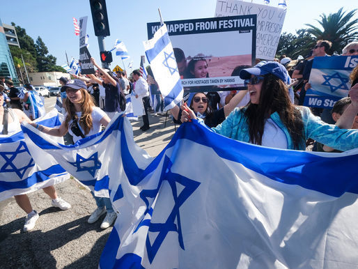 Several hundred rally for Israel in Los Angeles