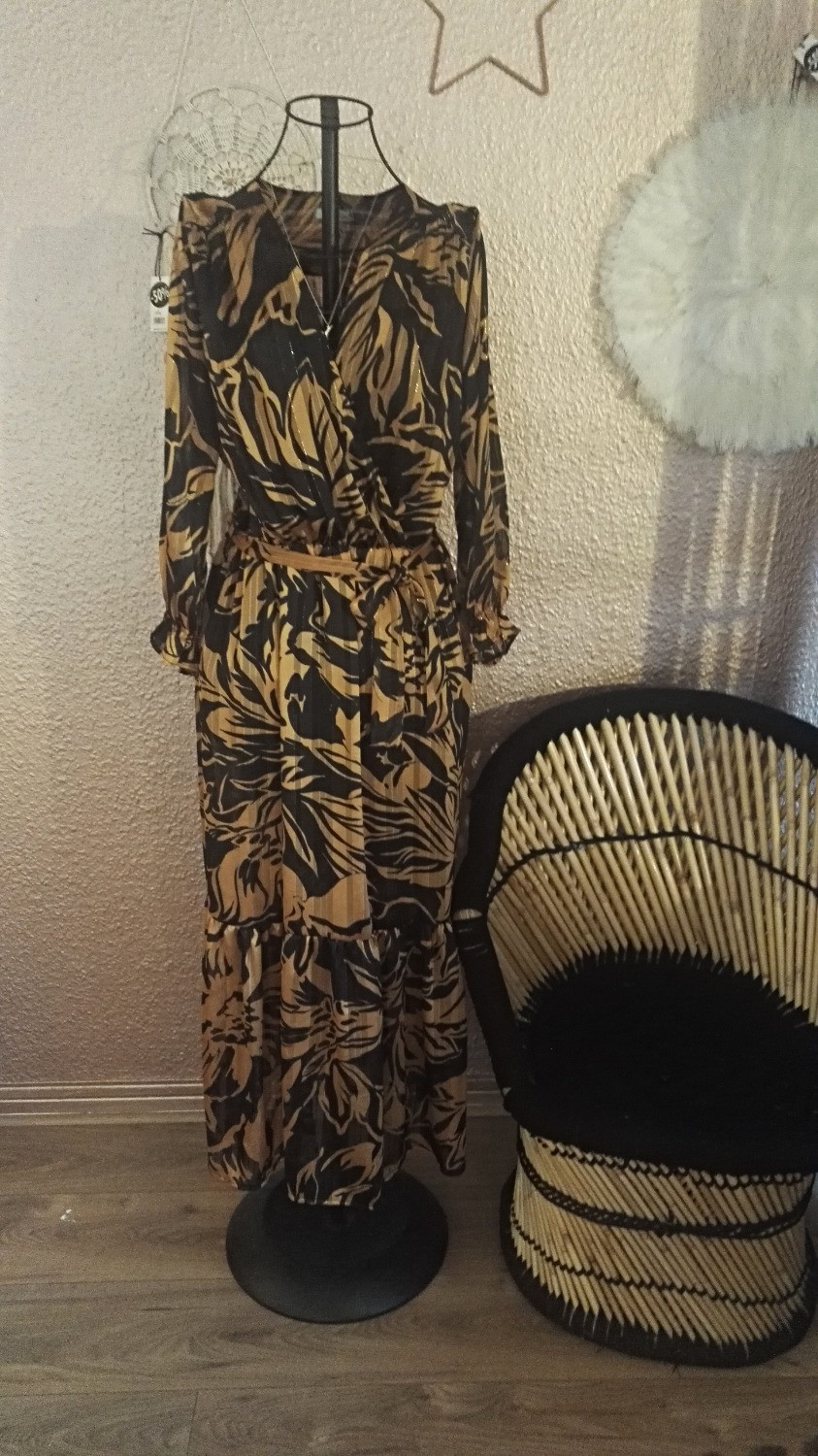 Robe Scarlet Roos