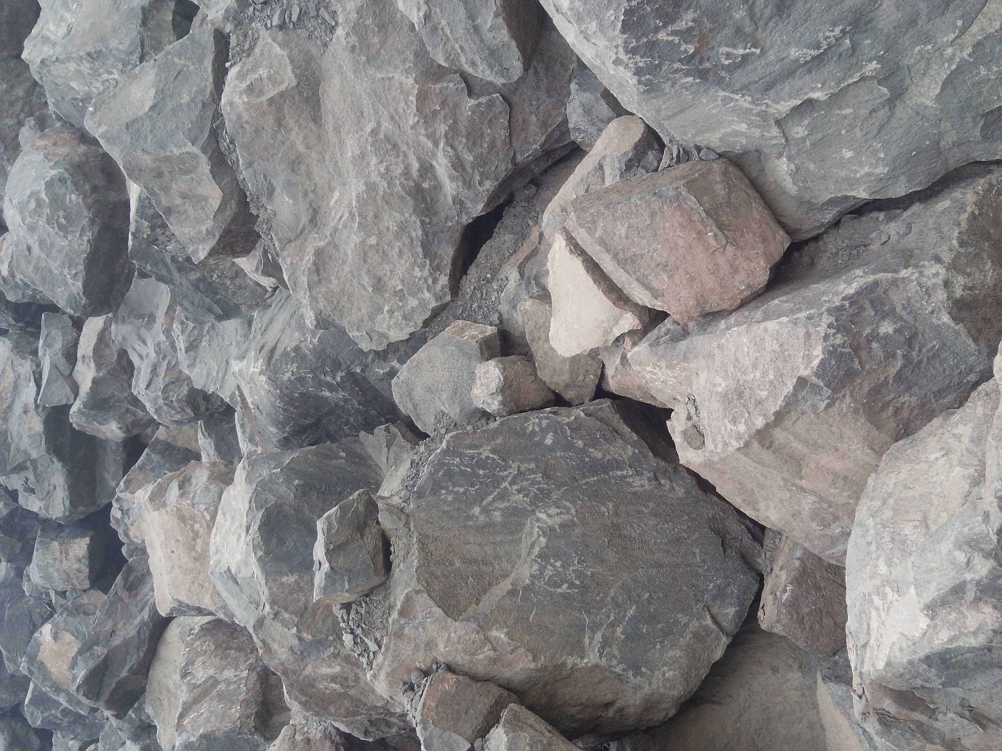Muro De Contencion De Piedra Con Varias Piedras Geometrica De Tamano Fotos Retratos Imagenes Y Fotografia De Archivo Libres De Derecho Image 8625534